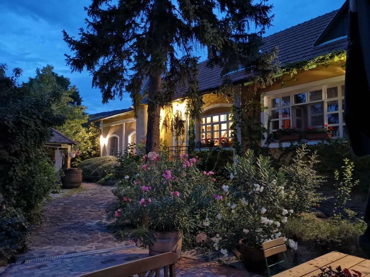 Villa-Magdi Vendeghaz Révfülöp Zewnętrze zdjęcie